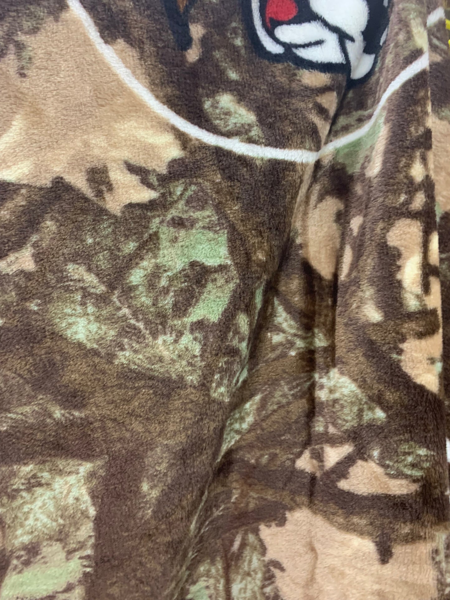 Bucees 50”x 70” Camouflage Blanket Bucee Beaver