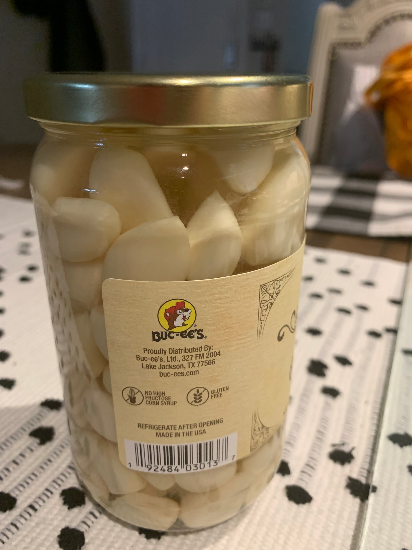 Buc-ee’s Pickled Garlic 16oz Jar