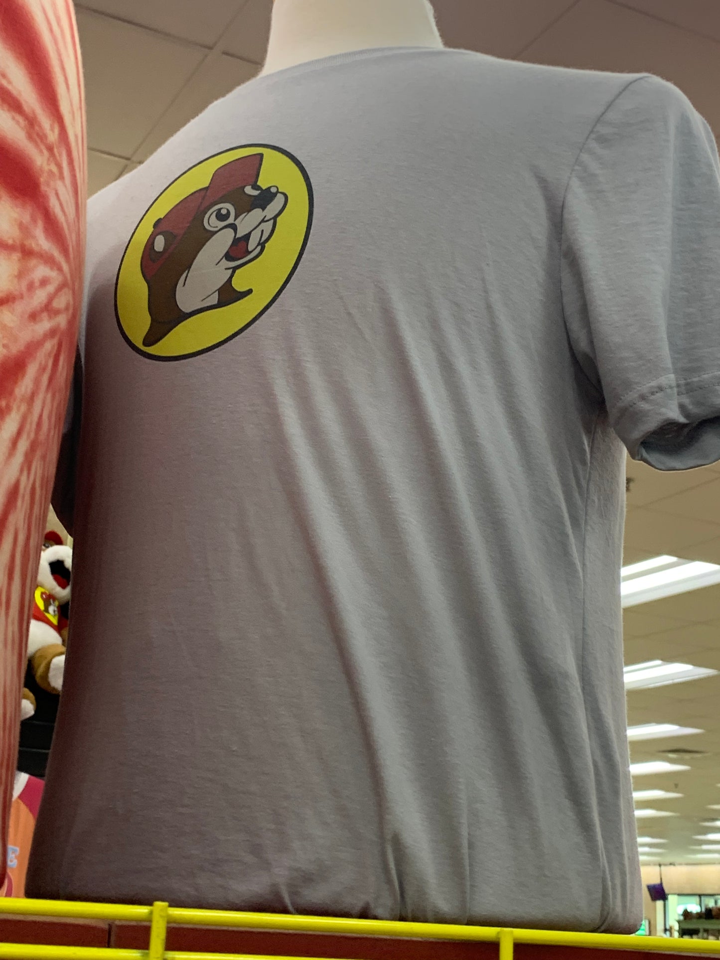 Buc-ees Grey Vintage Red Truck T-Shirt Sm-3XLarge