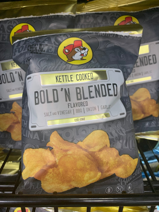 Bucees Kettle Cooked Bold N Blended Flavored Potato Chips 2 oz Bag (Salt n Vinegar, BBQ, Onion, Garlic)